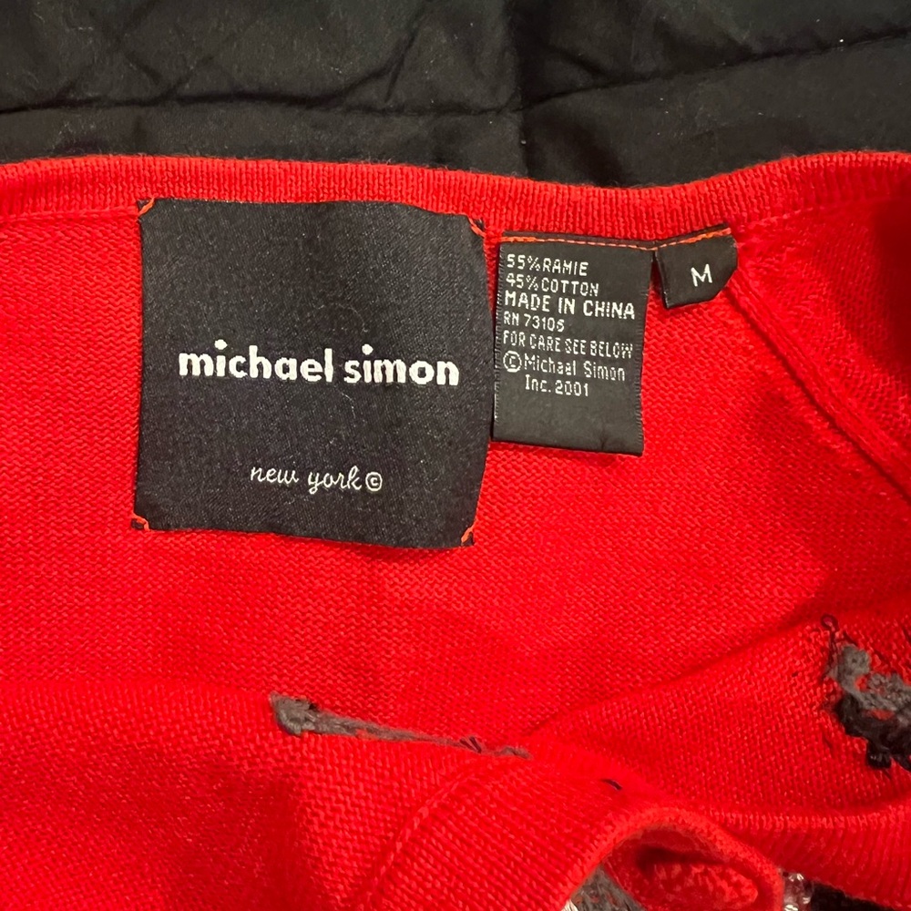 Michael Simon Vibrant Red Knit with Appliqué - Picture 4 of 9